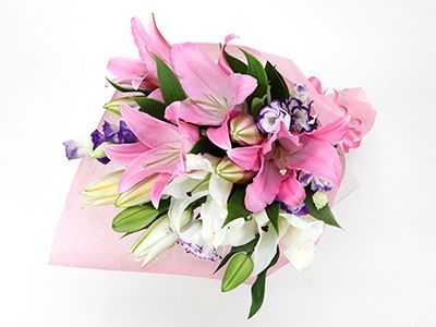 lilies bouquet to japan